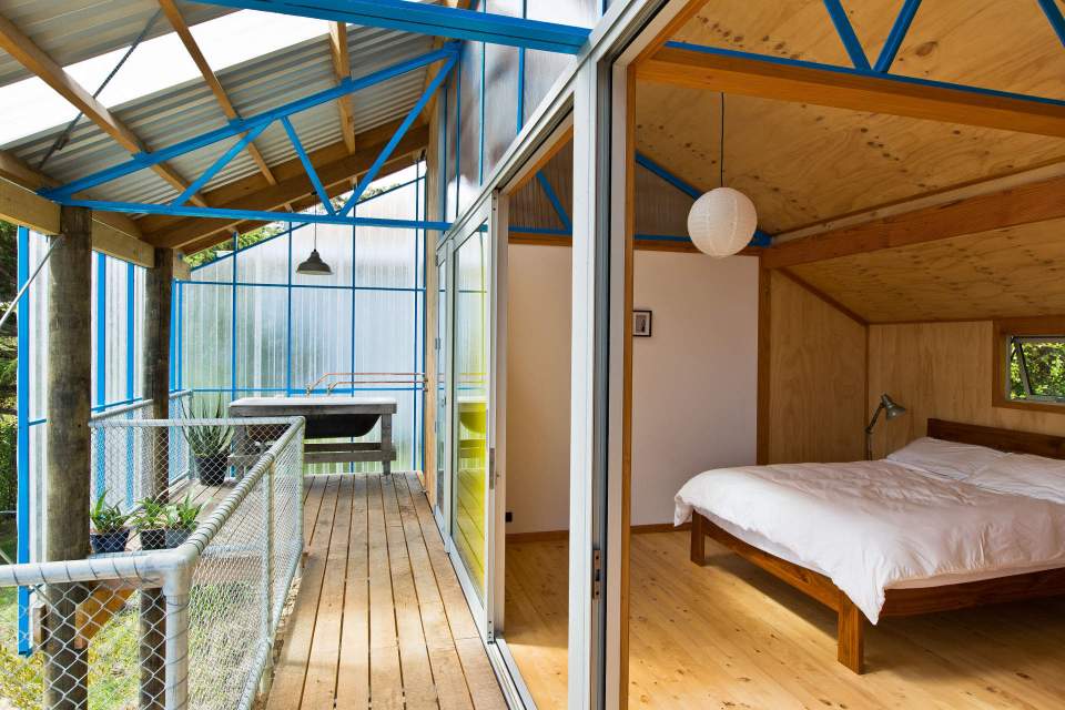 The DOGBOX, a small affordable house designed and built by three recent New Zealand architecture grads. It has 2 bedrooms in 947 sq ft. | www.facebook.com/SmallHouseBliss