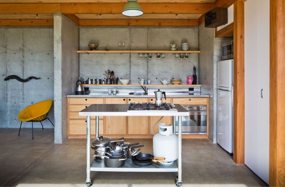 The DOGBOX, a small affordable house designed and built by three recent New Zealand architecture grads. It has 2 bedrooms in 947 sq ft. | www.facebook.com/SmallHouseBliss