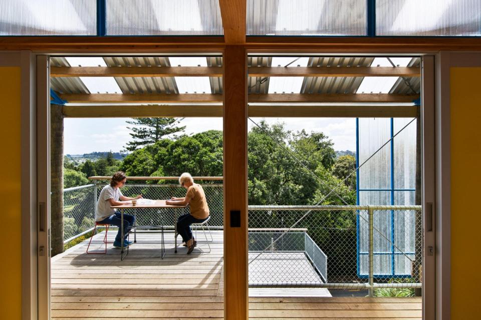 The DOGBOX, a small affordable house designed and built by three recent New Zealand architecture grads. It has 2 bedrooms in 947 sq ft. | www.facebook.com/SmallHouseBliss