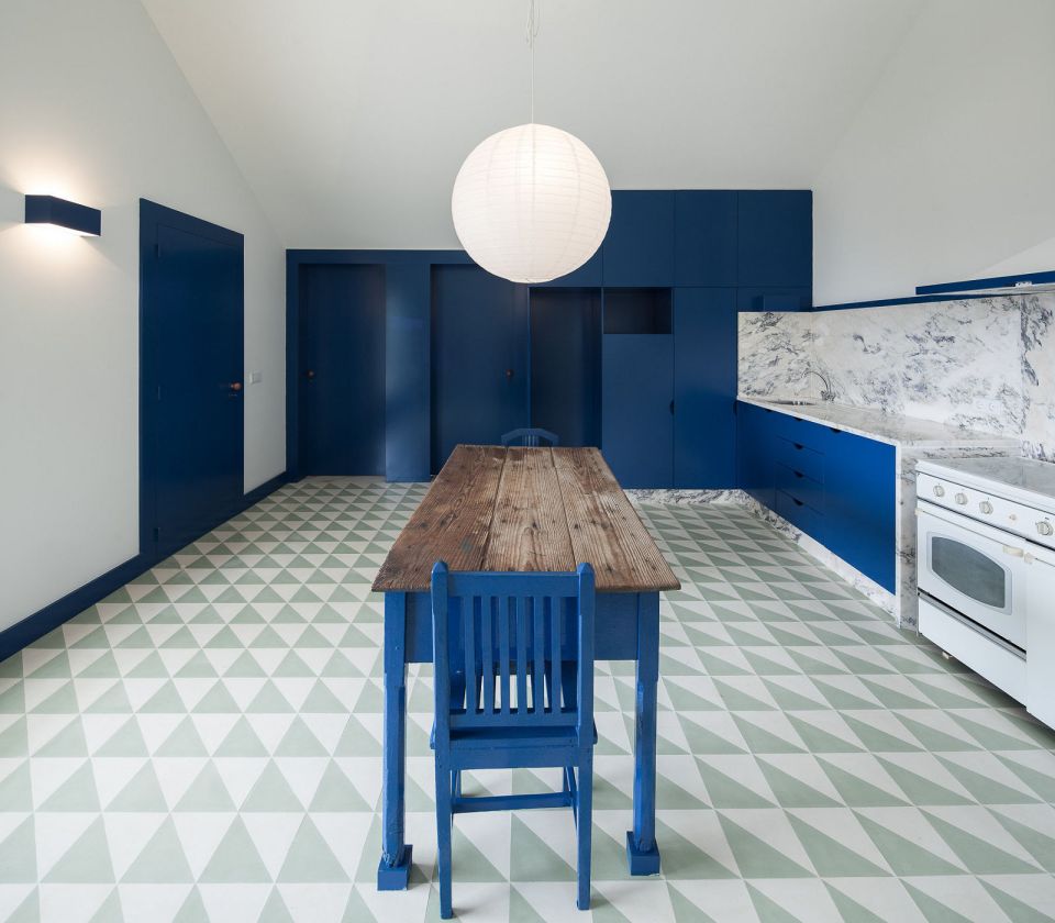 This caretaker's residence on a vineyard in Portugal was designed to complement the older buildings on the site. It has 2 bedrooms in 753 sq ft. | www.facebook.com/SmallHouseBliss