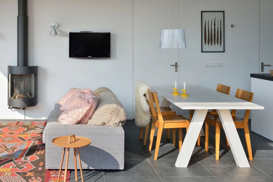 This vacation cottage sits on the sand dunes of a Dutch coastal island. It has two small bedrooms in 646 sq ft. | www.facebook.com/SmallHouseBliss