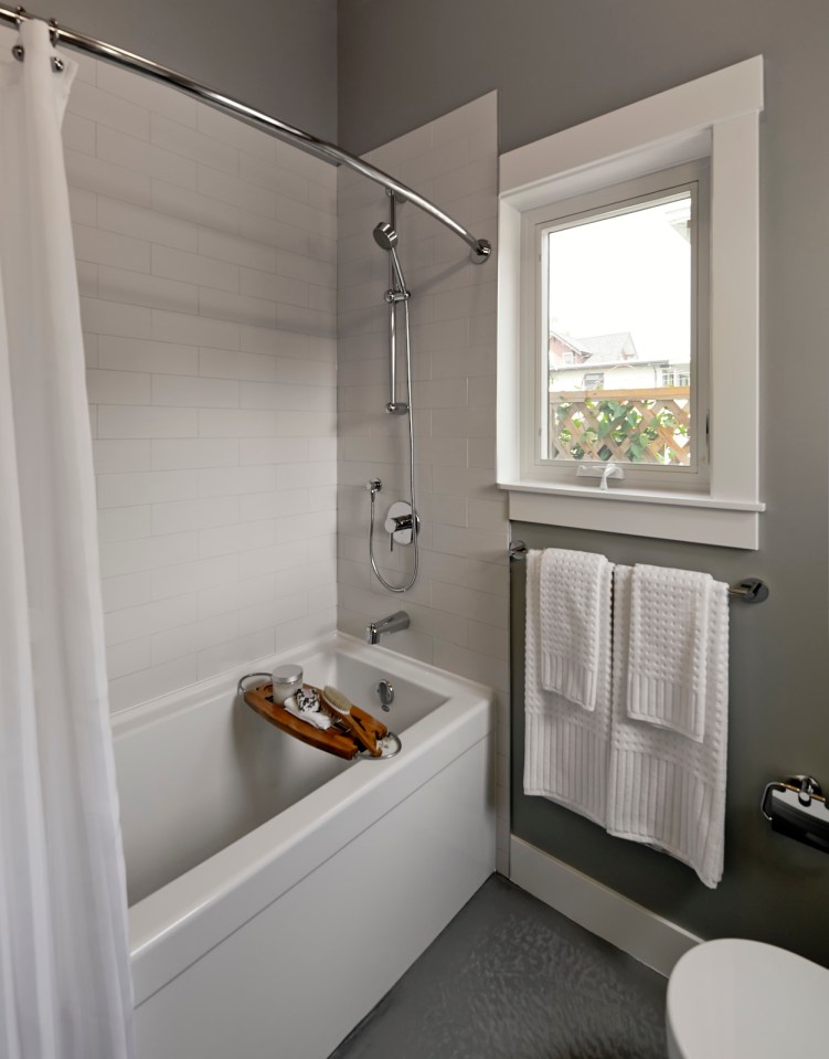 This charming laneway cottage has two bedrooms in 675 sq ft. | www.facebook.com/SmallHouseBliss