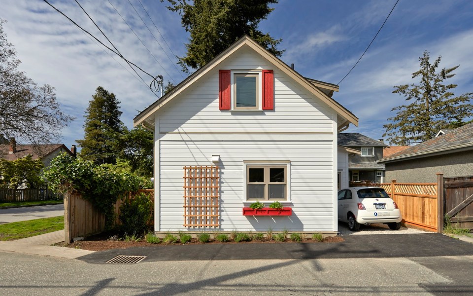 This charming laneway cottage has two bedrooms in 675 sq ft. | www.facebook.com/SmallHouseBliss