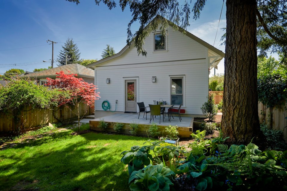 This charming laneway cottage has two bedrooms in 675 sq ft. | www.facebook.com/SmallHouseBliss