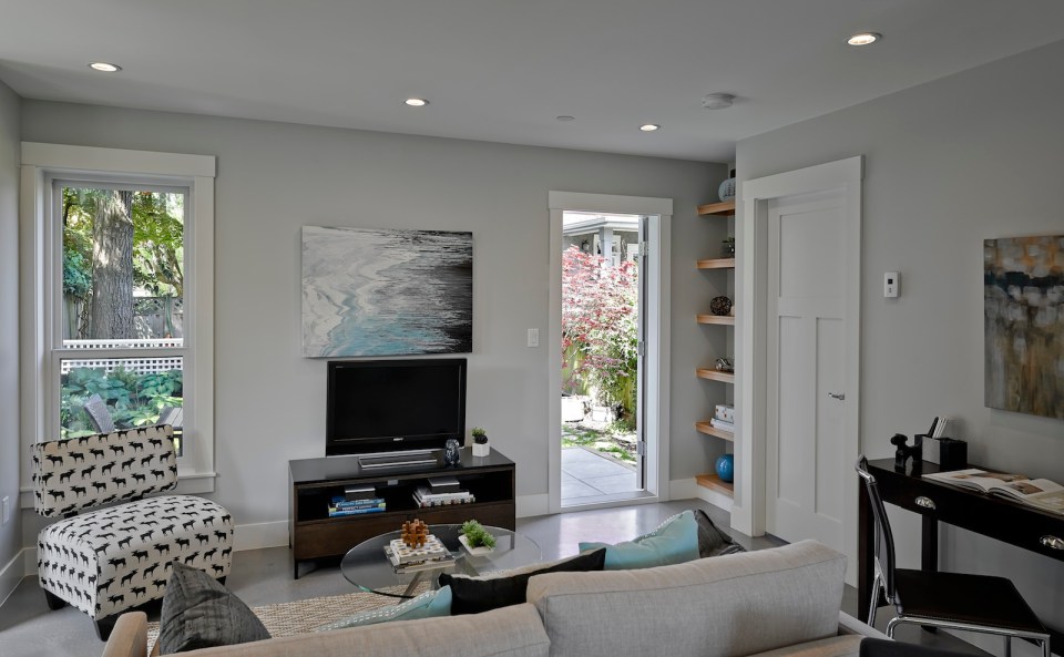 This charming laneway cottage has two bedrooms in 675 sq ft. | www.facebook.com/SmallHouseBliss