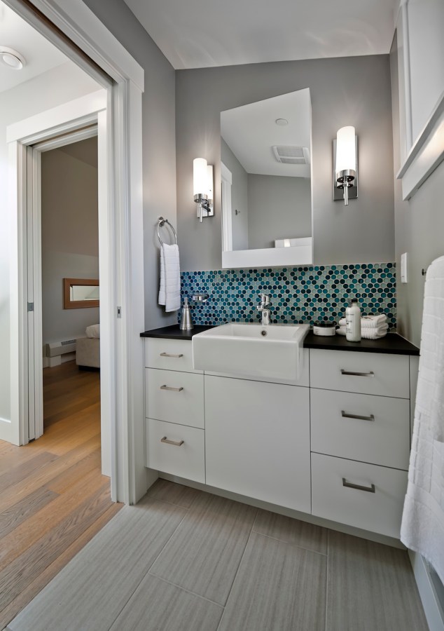 This charming laneway cottage has two bedrooms in 675 sq ft. | www.facebook.com/SmallHouseBliss