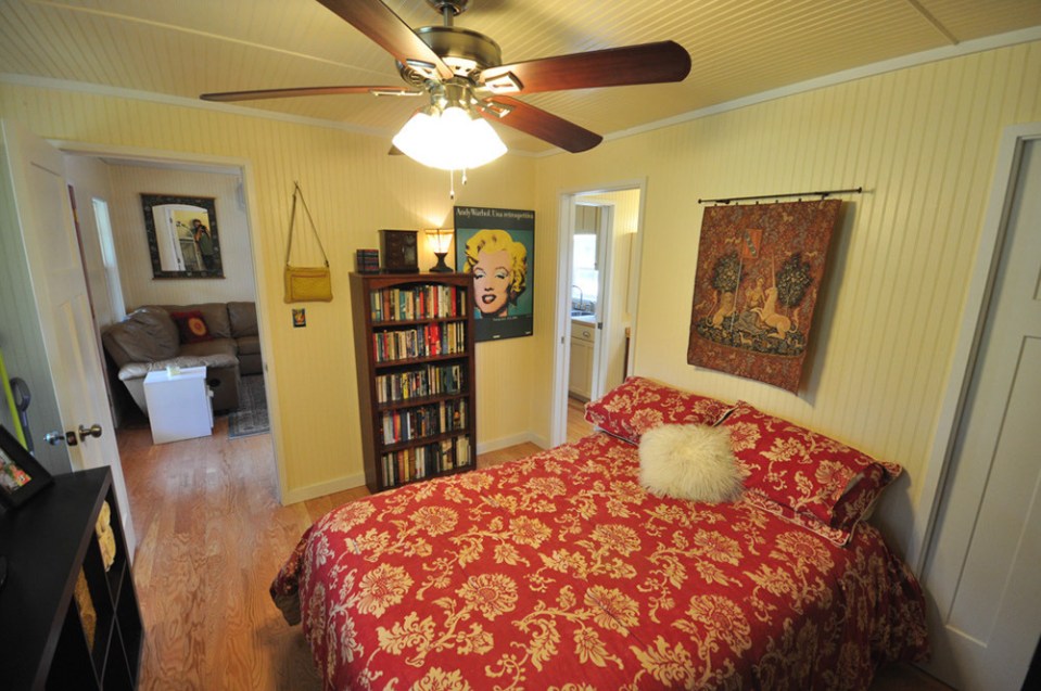 This country cottage in Texas has one bedroom and a loft in 416 sq ft. | www.facebook.com/SmallHouseBliss