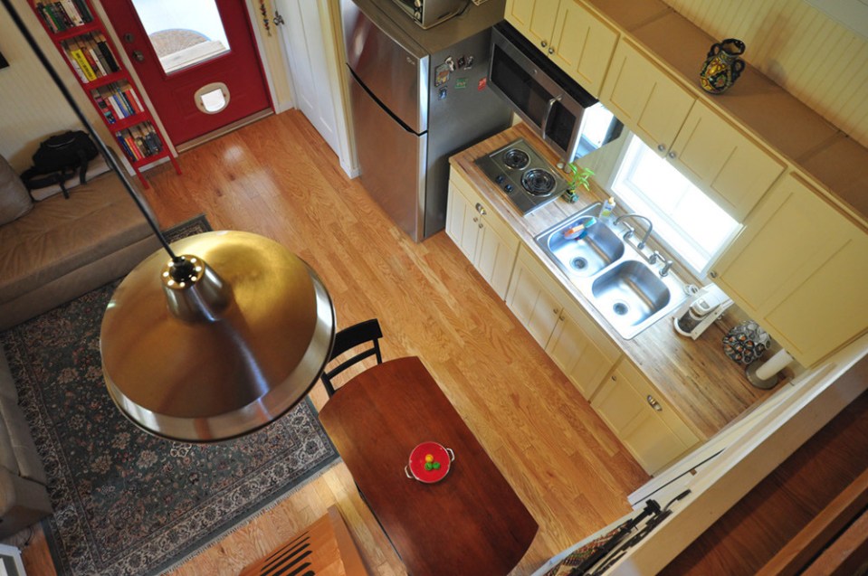 This country cottage in Texas has one bedroom and a loft in 416 sq ft. | www.facebook.com/SmallHouseBliss