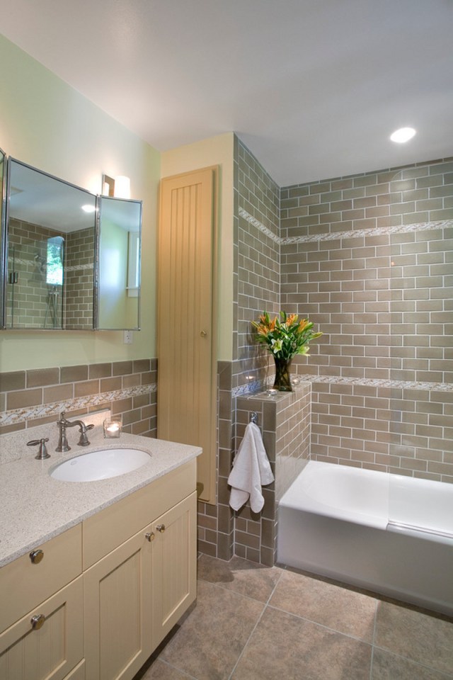 This little backyard cottage feels spacious despite a floor plan of just 340 sq ft plus a loft. | www.facebook.com/SmallHouseBliss