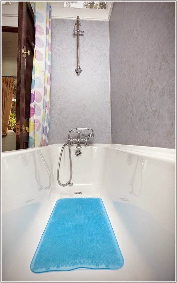 "Mevy", a Victorian-era train carriage converted into a self-contained two bedroom vacation rental suite. | www.facebook.com/SmallHouseBliss