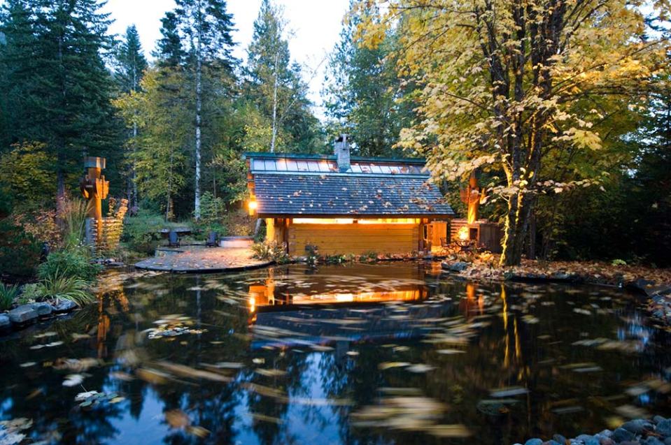 "The Totems" is a small log cabin with an almost mystical quality. It has 400 sq ft plus a sleeping loft. | www.facebook.com/SmallHouseBliss