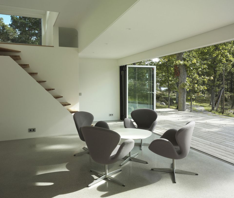 This low-impact modern cabin in Sweden has two bedrooms and a loft in 646 sq ft. | www.facebook.com/SmallHouseBliss