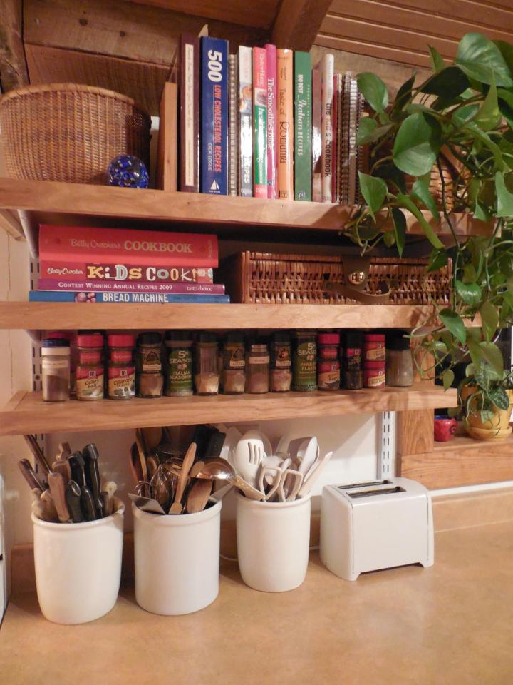 This small Tennessee cabin was renovated into a family's full-time home. It has one bedroom and a loft in 635 sq ft. | www.facebook.com/SmallHouseBliss