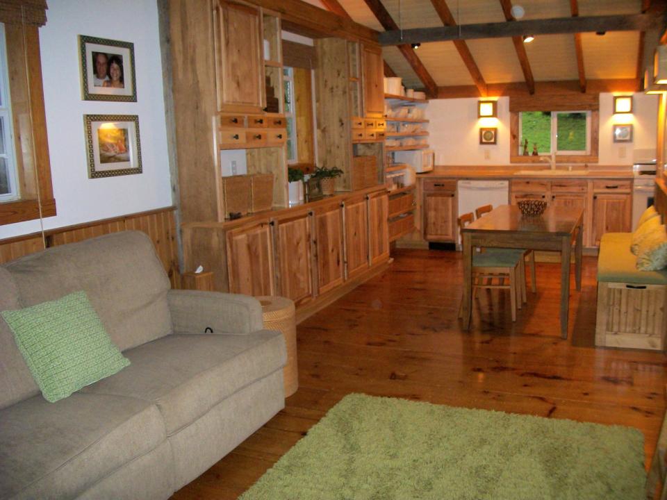 This small Tennessee cabin was renovated into a family's full-time home. It has one bedroom and a loft in 635 sq ft. | www.facebook.com/SmallHouseBliss