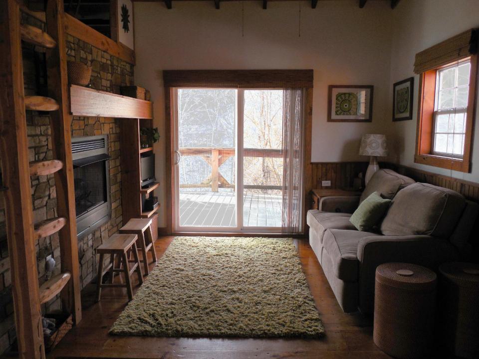 This small Tennessee cabin was renovated into a family's full-time home. It has one bedroom and a loft in 635 sq ft. | www.facebook.com/SmallHouseBliss