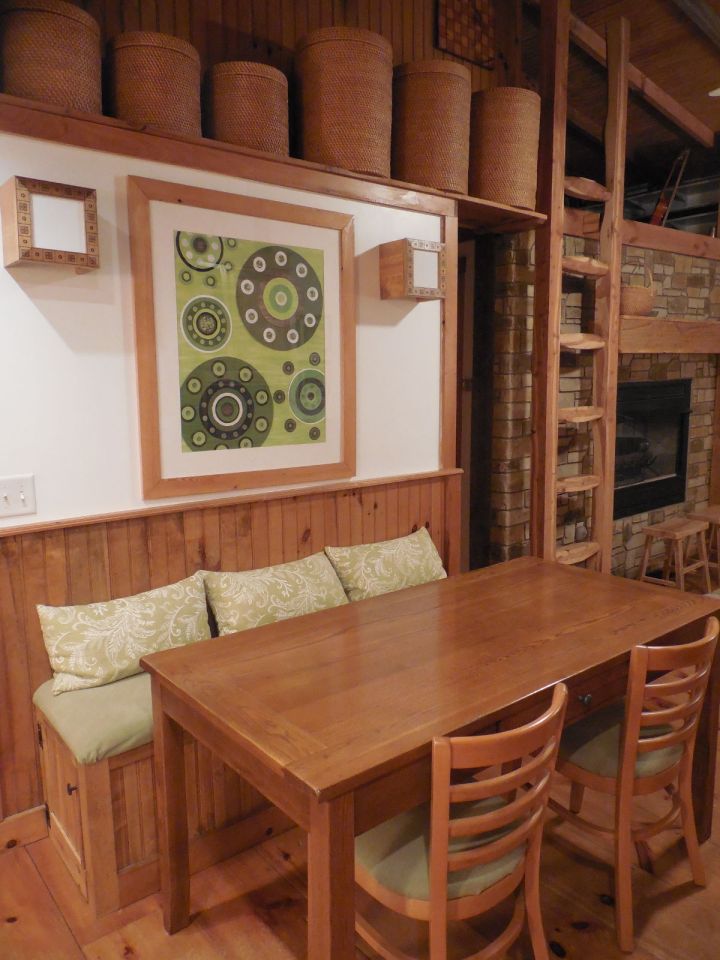 This small Tennessee cabin was renovated into a family's full-time home. It has one bedroom and a loft in 635 sq ft. | www.facebook.com/SmallHouseBliss