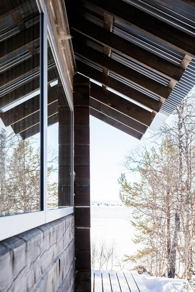 This log cabin in Norway joins a new structure to two existing one-room cabins, one over 100 years old. Together they have 3 bedrooms in 915 sq ft. | www.facebook.com/SmallHouseBliss