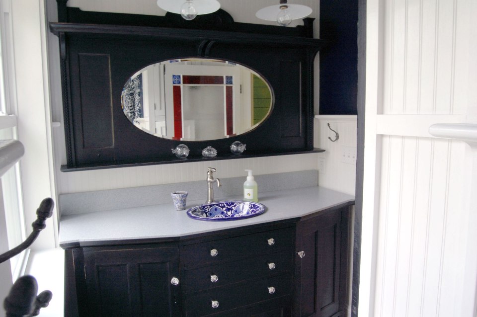 This traditional "Katrina Cottage" design has 3 bedrooms in 1,112 sq ft. | www.facebook.com/SmallHouseBliss