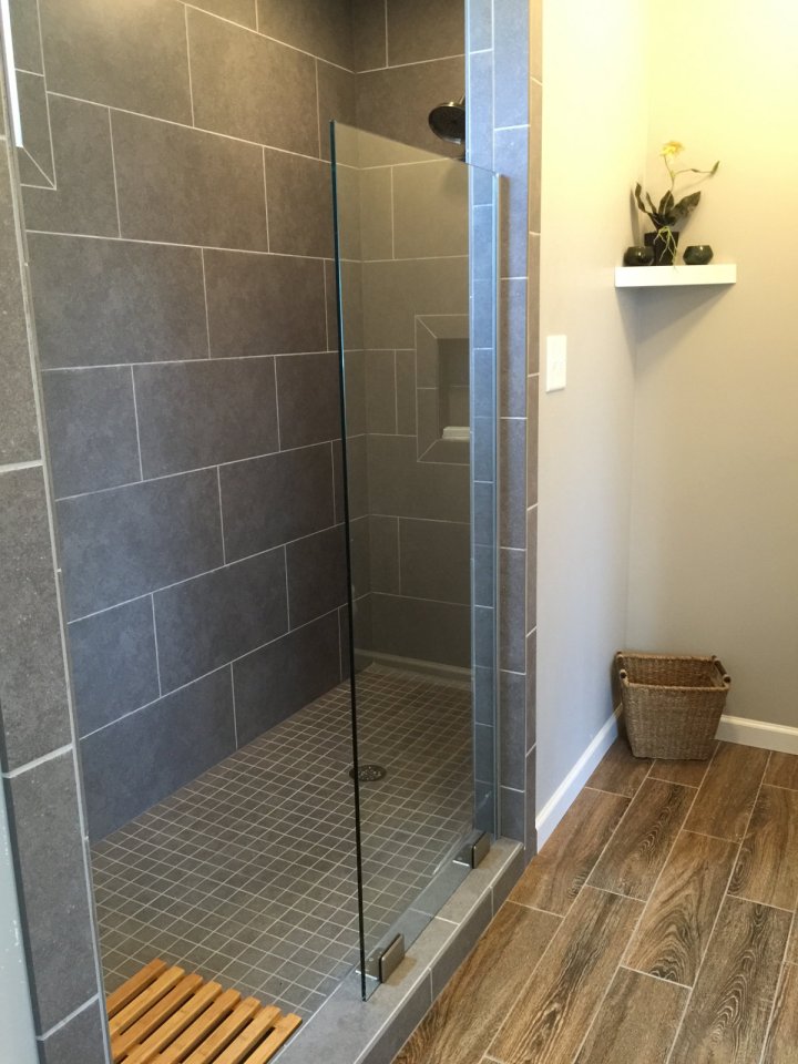 This small beach house, elevated for protection from storm surges, has one bedroom and a loft in a 24’ square footprint. | www.facebook.com/SmallHouseBliss