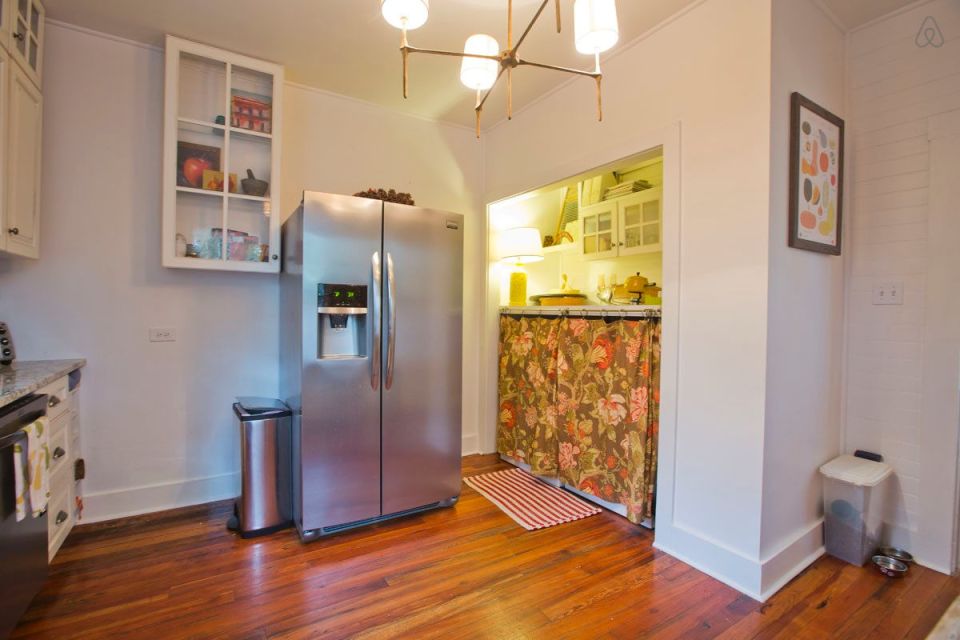 This modest two-bedroom bungalow outside Savannah, Georgia features a spacious wraparound porch. | www.facebook.com/SmallHouseBliss