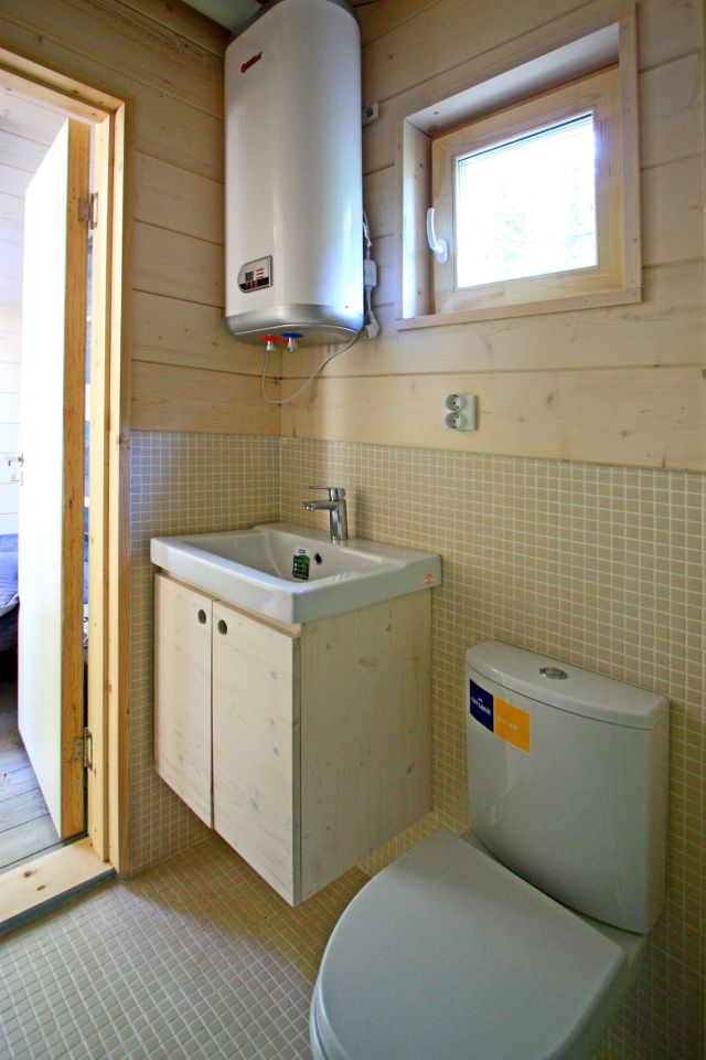 DublDom Houseboat, a modular floating cabin with a 280 sq ft studio floor plan. | www.facebook.com/SmallHouseBliss