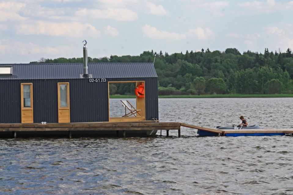 DublDom Houseboat, a modular floating cabin with a 280 sq ft studio floor plan. | www.facebook.com/SmallHouseBliss