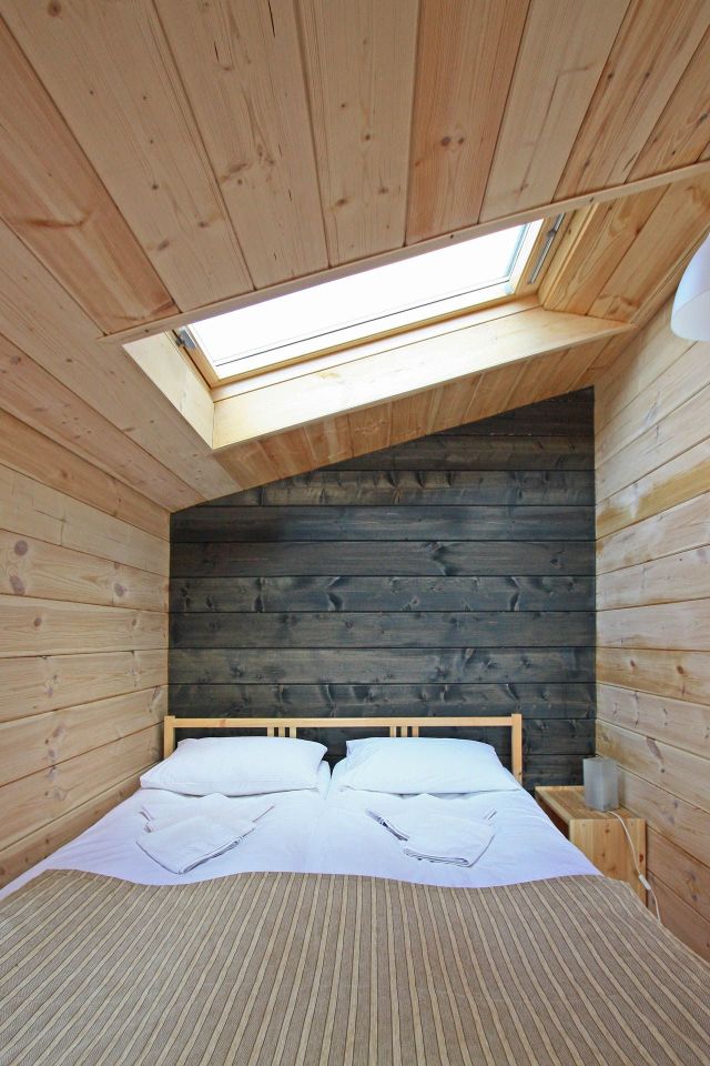 DublDom Houseboat, a modular floating cabin with a 280 sq ft studio floor plan. | www.facebook.com/SmallHouseBliss