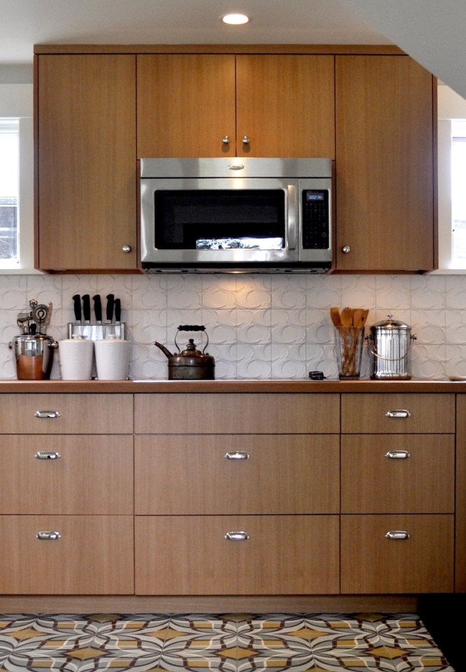 This tiny 2-storey guest cottage has one bedroom in 342 sq ft. | www.facebook.com/SmallHouseBliss