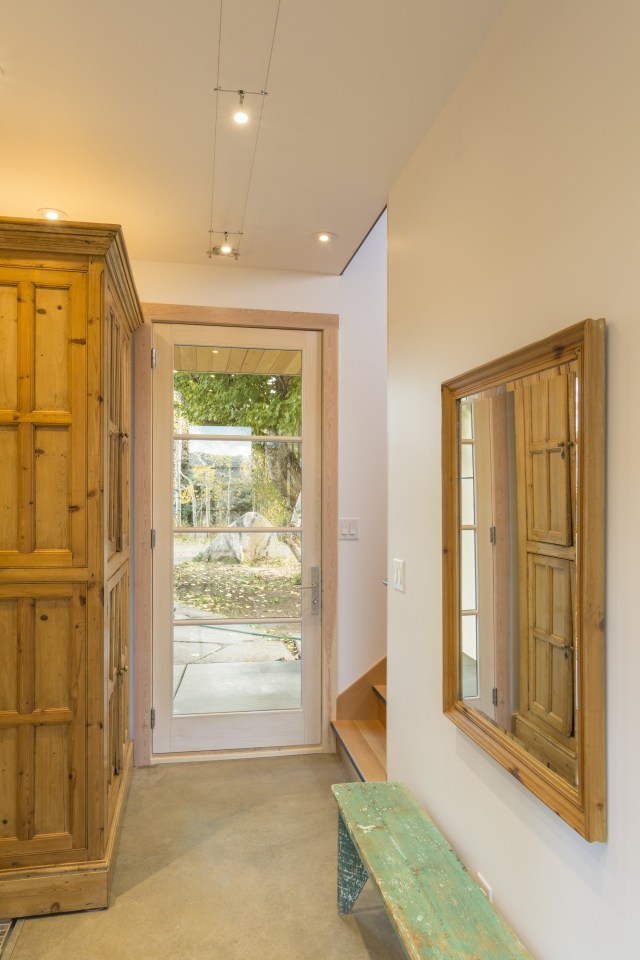 The Butcherknife Residence, an artist's modern energy-efficient home with 2 bedrooms + art studio in 1200 sqft. | www.facebook.com/SmallHouseBliss