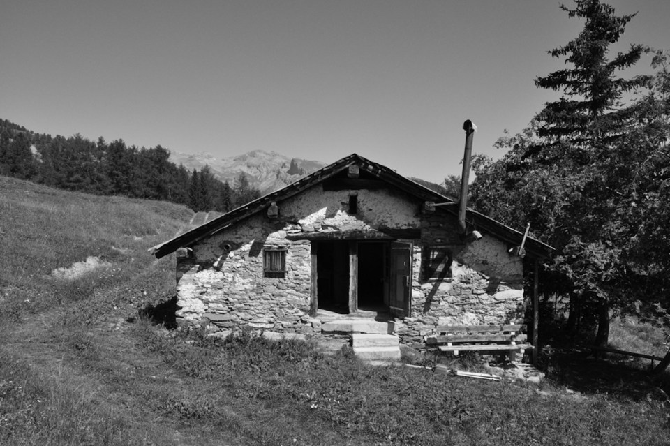 This old stone barn, built back in 1878, was restored and converted into a contemporary ski cabin. | www.facebook.com/SmallHouseBliss
