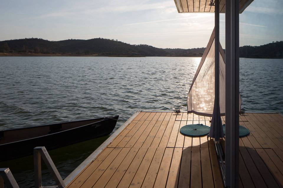 Floatwing, a line of houseboats that can be equipped for autonomous off-grid living. This one has one bedroom in 561 sq ft. | www.facebook.com/SmallHouseBliss