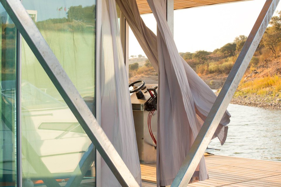 Floatwing, a line of houseboats that can be equipped for autonomous off-grid living. This one has one bedroom in 561 sq ft. | www.facebook.com/SmallHouseBliss