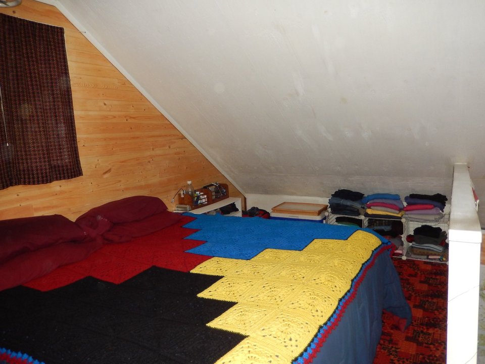 An off-grid floating cabin on Powell Lake, British Columbia. Built on a raft of cedar logs, the 675 sq ft cabin has 2 small bedrooms and a loft. | www.facebook.com/SmallHouseBliss