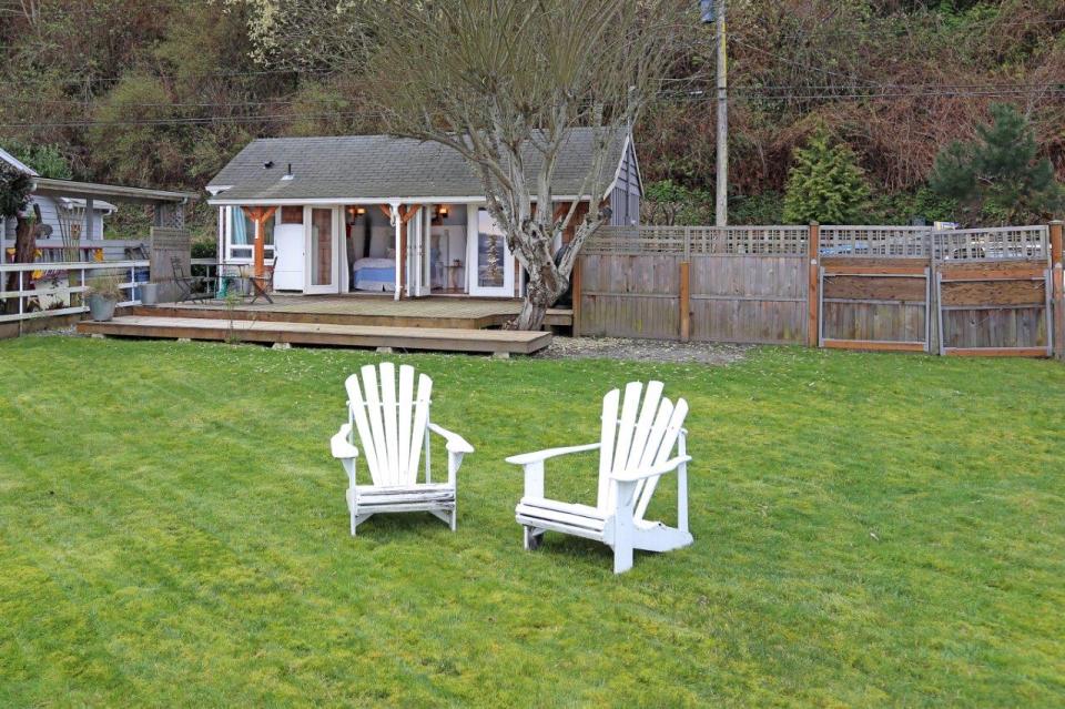 This breezy beach cottage was renovated from an old-timer fishing cabin. It has a 336 sq ft studio floor plan. | www.facebook.com/SmallHouseBliss