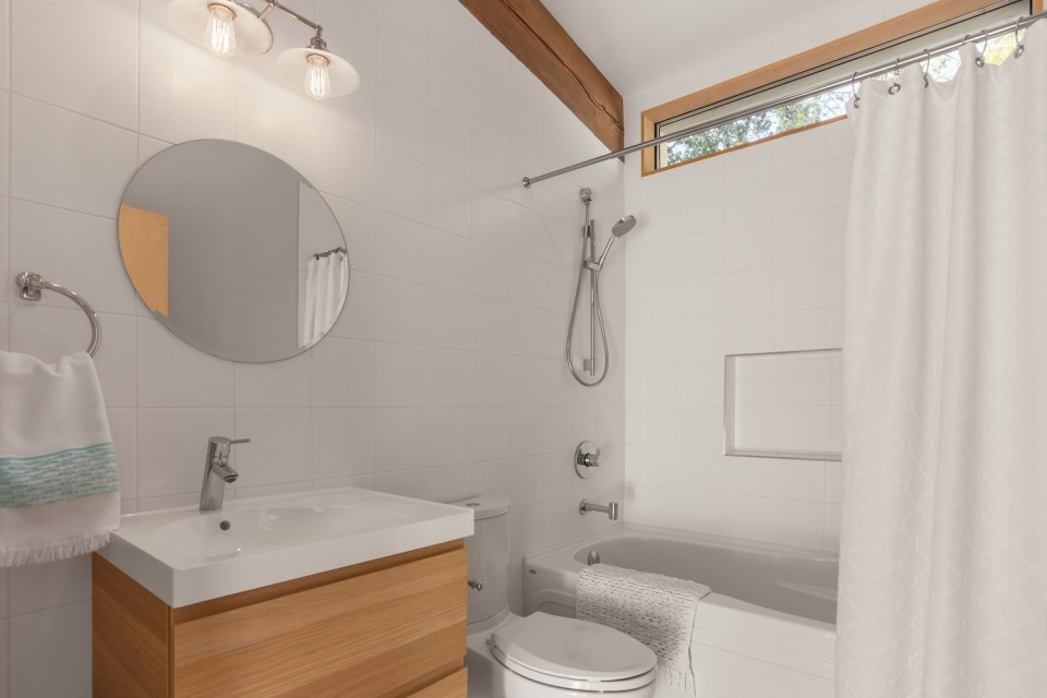 The Two Birds laneway house, an energy-efficient modern home with two bedrooms in a 940 sq ft single-level plan. | www.facebook.com/SmallHouseBliss