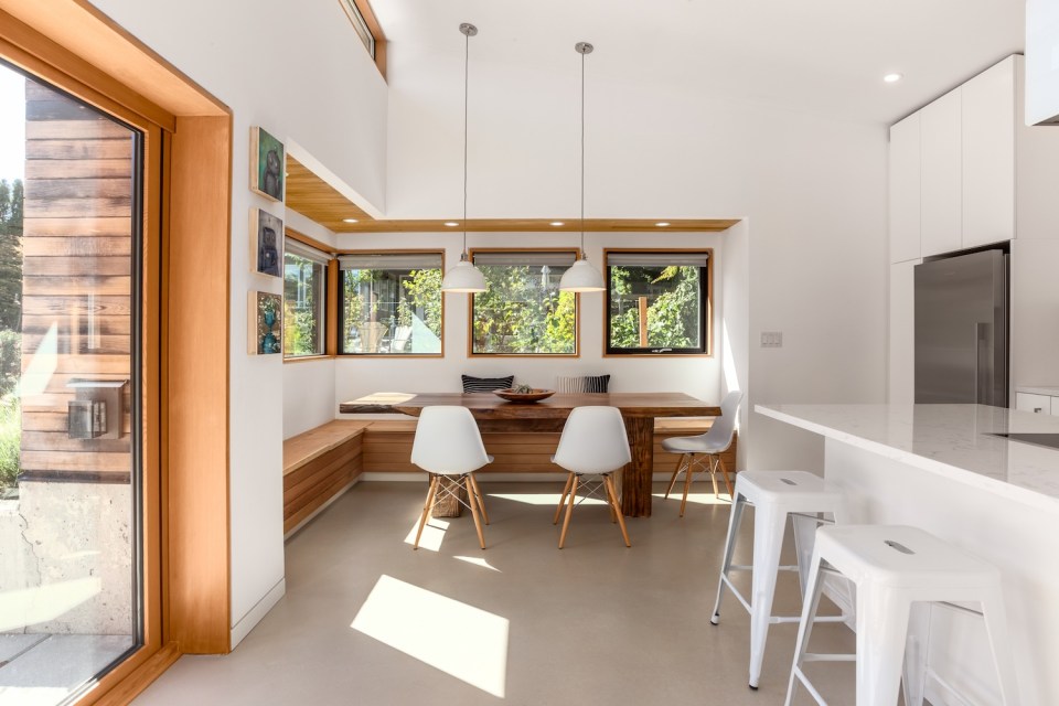 The Two Birds laneway house, an energy-efficient modern home with two bedrooms in a 940 sq ft single-level plan. | www.facebook.com/SmallHouseBliss