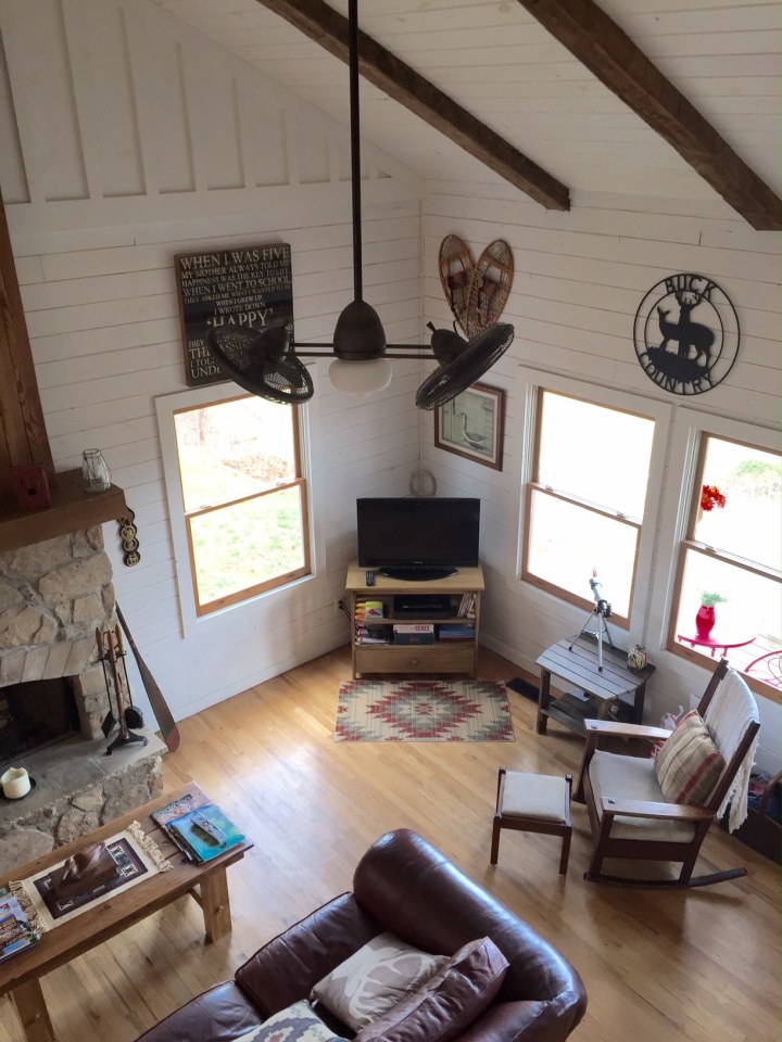 This recently renovated farmhouse in the Great Smoky Mountains has two bedrooms in 1,000 sq ft. | www.facebook.com/SmallHouseBliss
