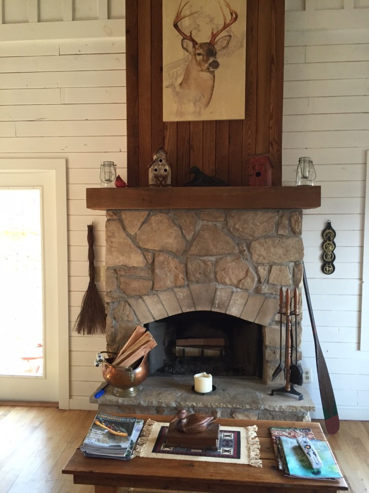 This recently renovated farmhouse in the Great Smoky Mountains has two bedrooms in 1,000 sq ft. | www.facebook.com/SmallHouseBliss