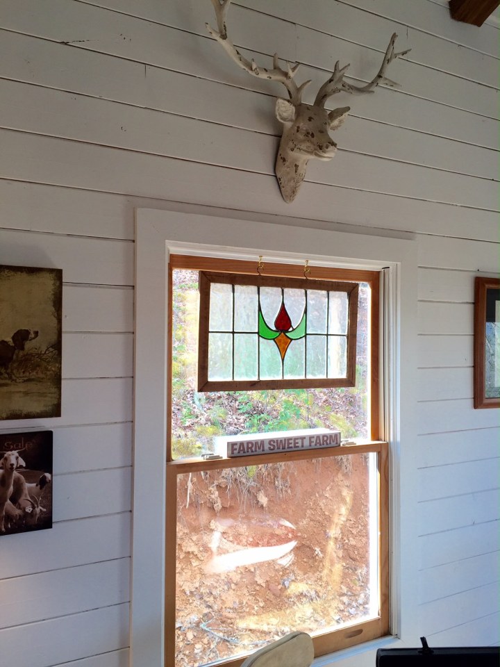 This recently renovated farmhouse in the Great Smoky Mountains has two bedrooms in 1,000 sq ft. | www.facebook.com/SmallHouseBliss