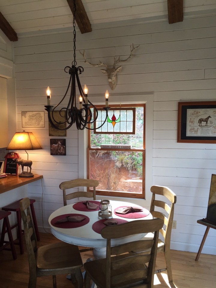 This recently renovated farmhouse in the Great Smoky Mountains has two bedrooms in 1,000 sq ft. | www.facebook.com/SmallHouseBliss