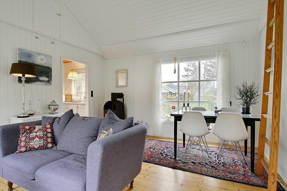 Summerhouse in Denmark with 463 sq ft of inside space. It has two small bedrooms plus a sleeping loft. | www.facebook.com/SmallHouseBliss