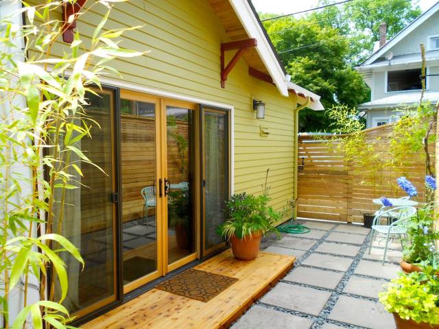 PDX Eco Cottage, a sustainably built Craftsman-style backyard cottage with Mid-Century Modern interior. It has 1 bedroom in 550 sq ft. | www.facebook.com/SmallHouseBliss