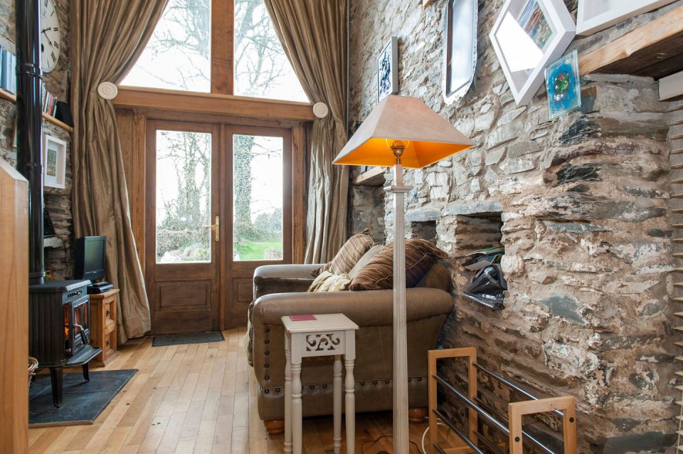 Crows' Hermitage is an old stone barn in the Irish countryside that has been converted into a sumptuous holiday cottage. | www.facebook.com/SmallHouseBliss