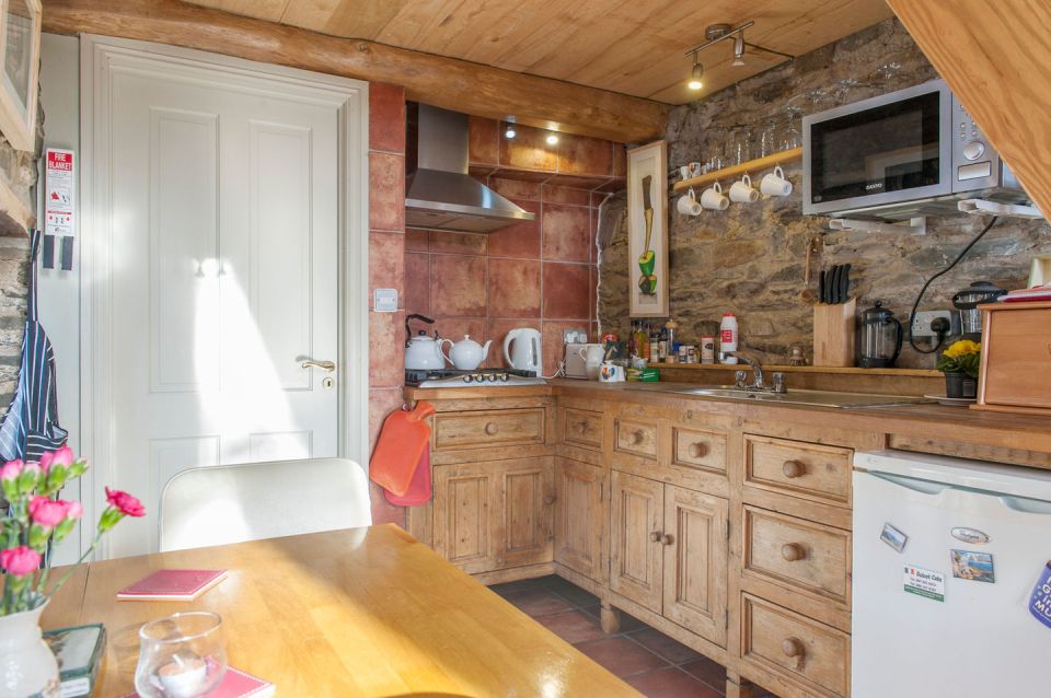 Crows' Hermitage is an old stone barn in the Irish countryside that has been converted into a sumptuous holiday cottage. | www.facebook.com/SmallHouseBliss